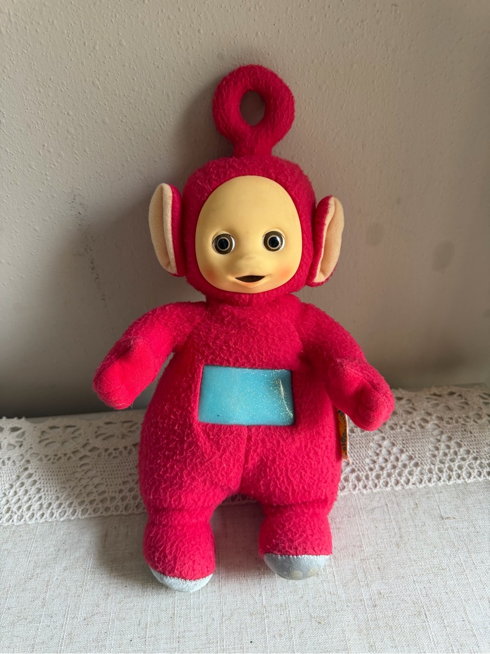 Teletubbies Red Po 12" Rubber
Face Plush Stuffed Doll
PlaySkool Hasbro 1998